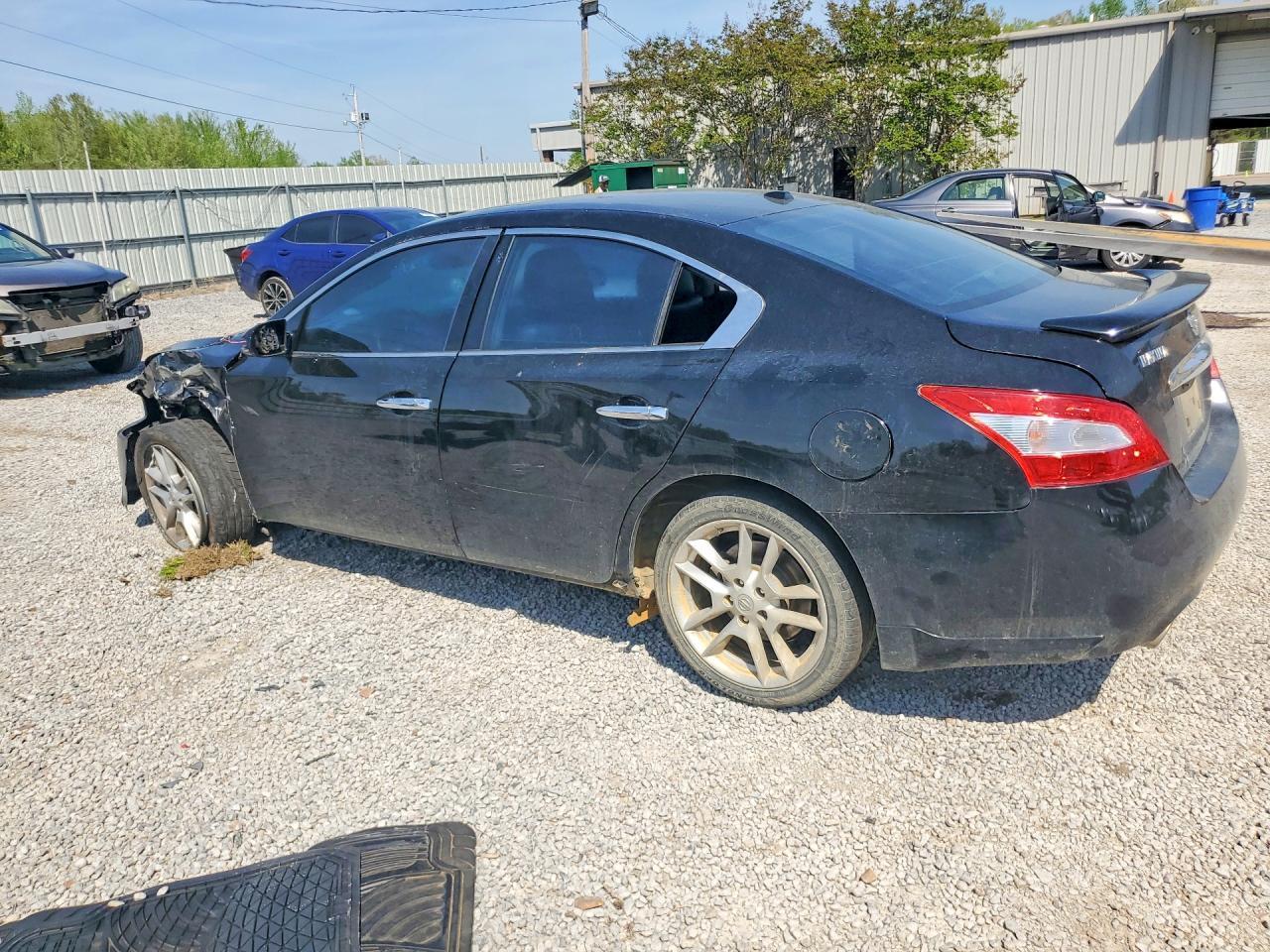 2011 Nissan Maxima 3.5 S - Фото 2