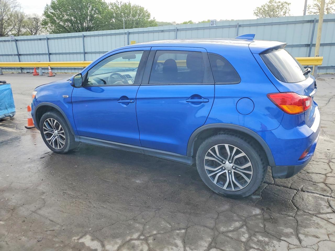 2018 Mitsubishi Outlander Sport Es - Фото 2