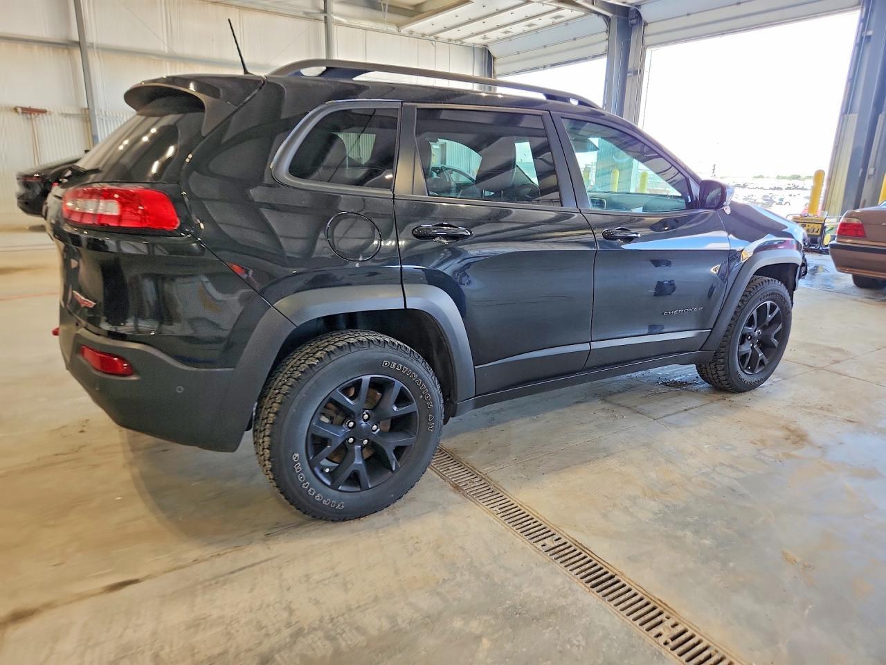 2016 Jeep Cherokee Trailhawk - Фото 3