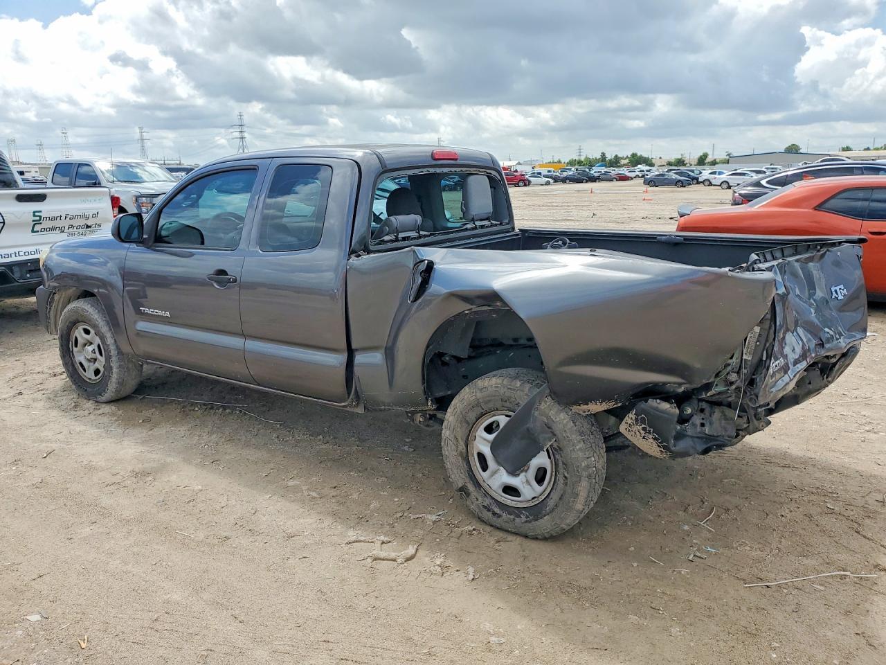 2013 Toyota Tacoma Access Cab - Image 2