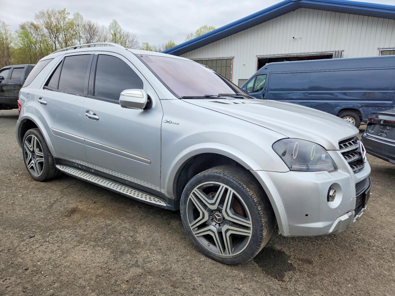 2010 Mercedes-Benz Ml 550 4Matic - Фото 4