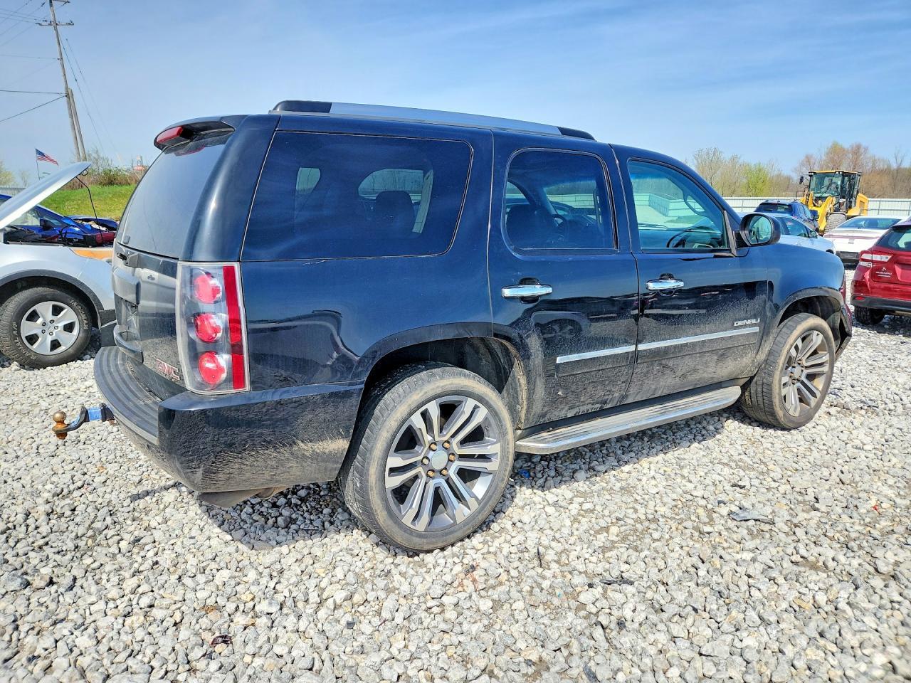 2013 GMC Yukon Denali - Фото 3