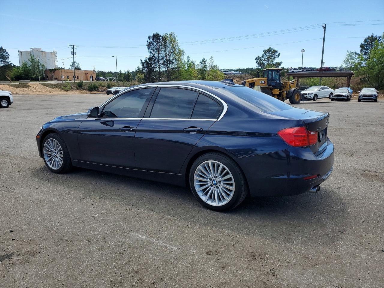 2015 BMW 328 Xi - Фото 2