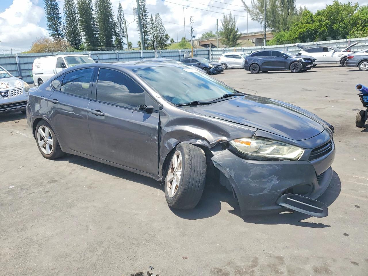 2016 Dodge Dart Sxt - Image 4