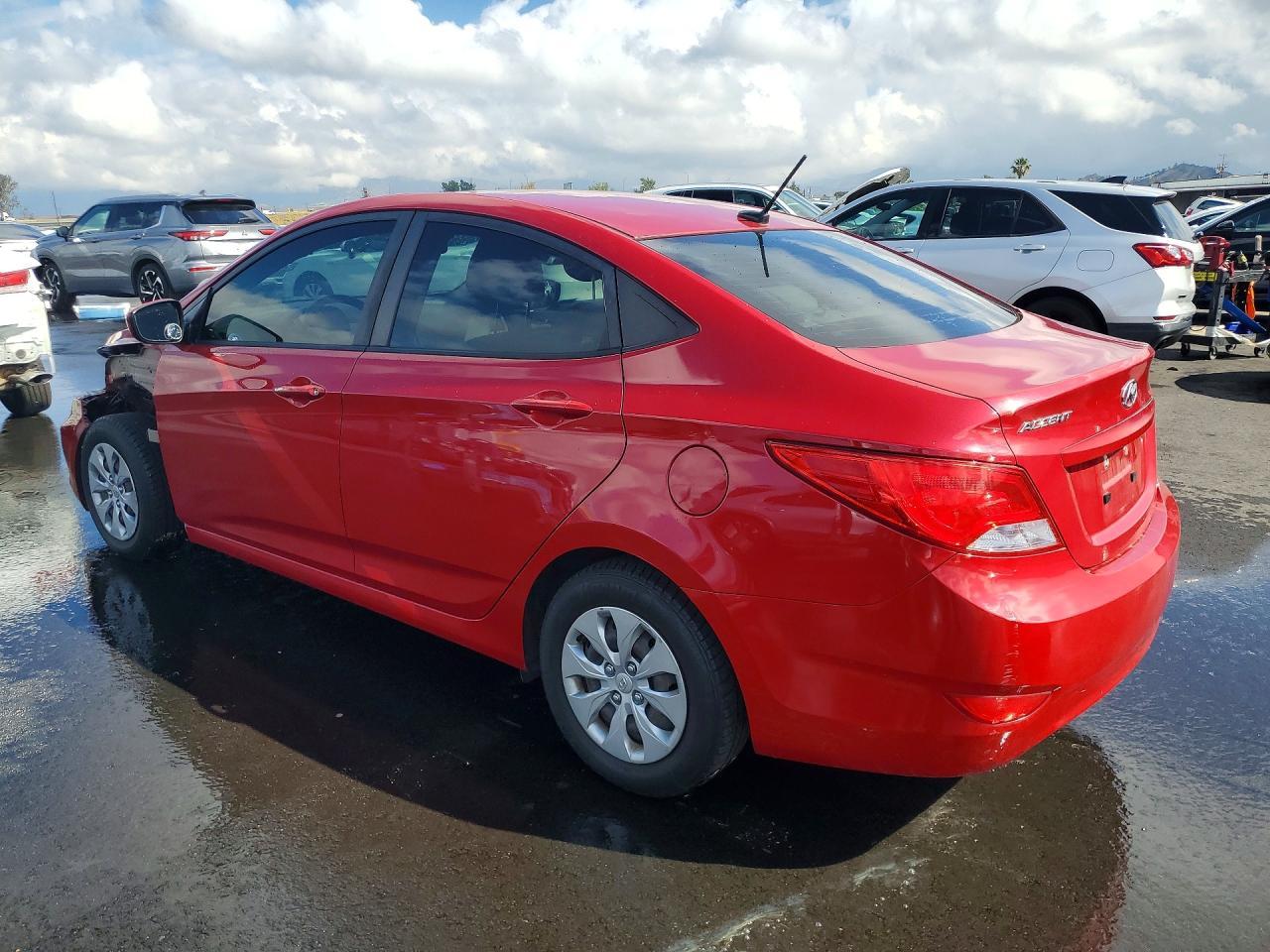 2016 Hyundai Accent Se - Фото 2