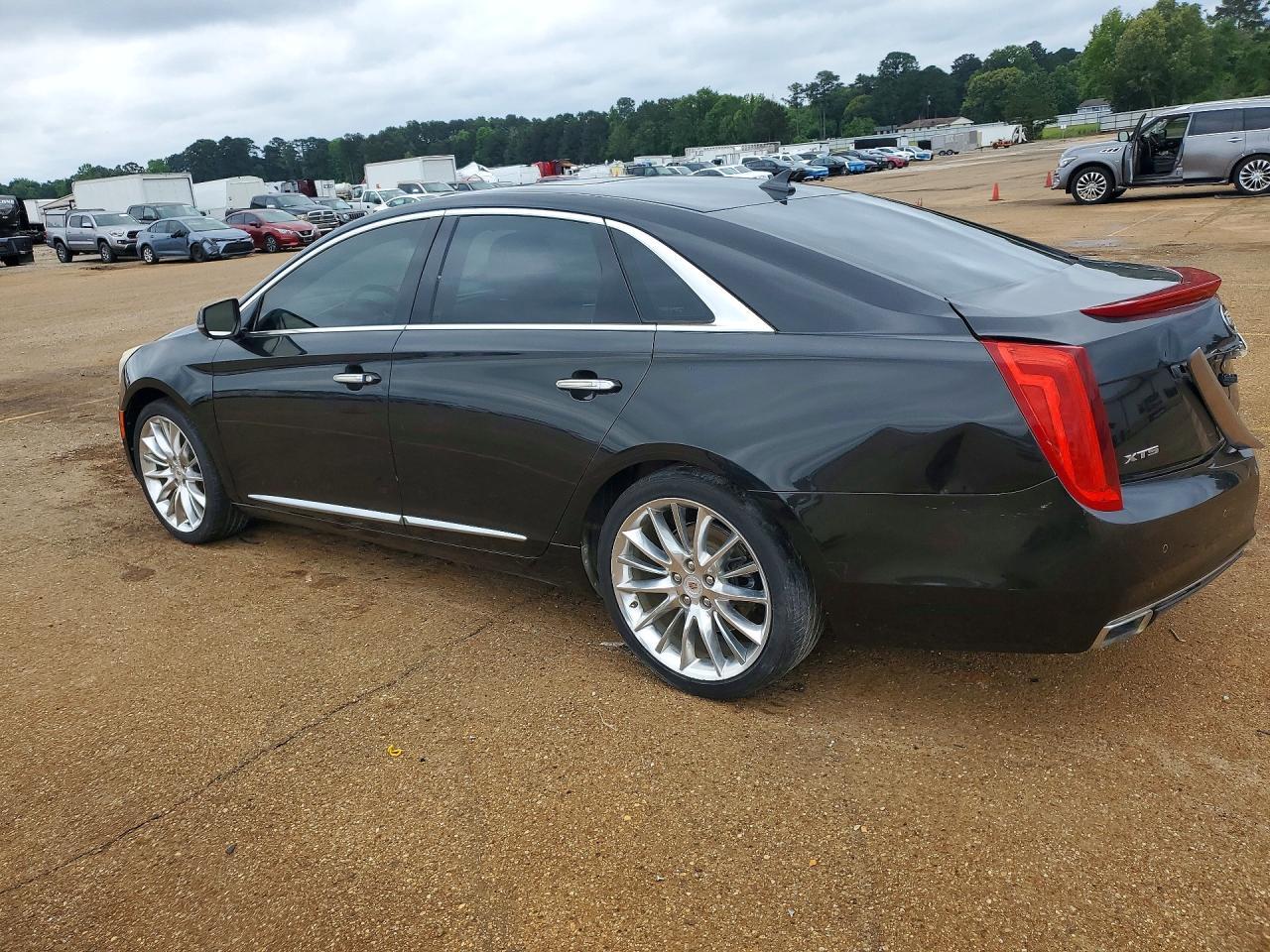 2014 Cadillac Xts Platinum - Image 2