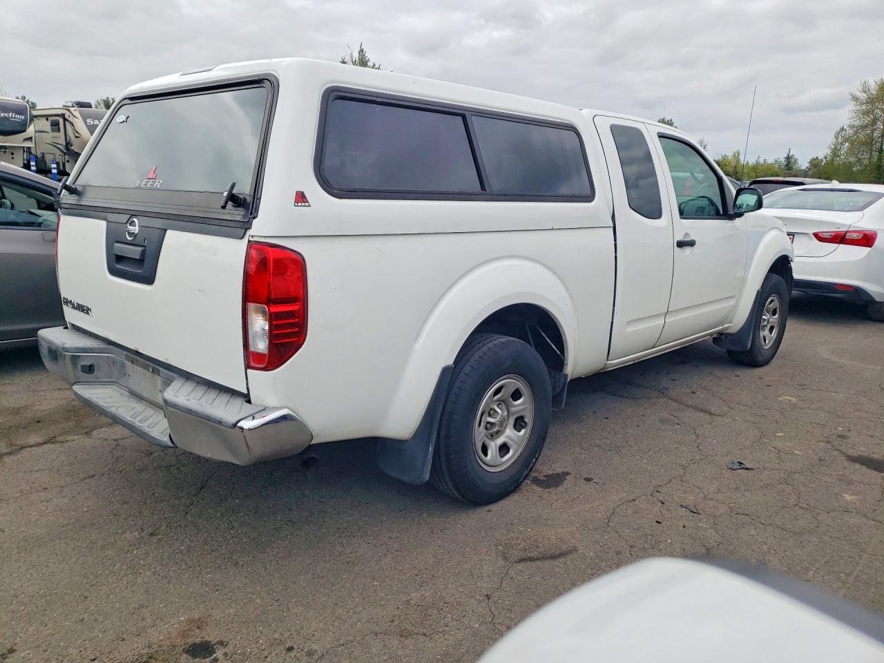 2015 Nissan Frontier S - Фото 3