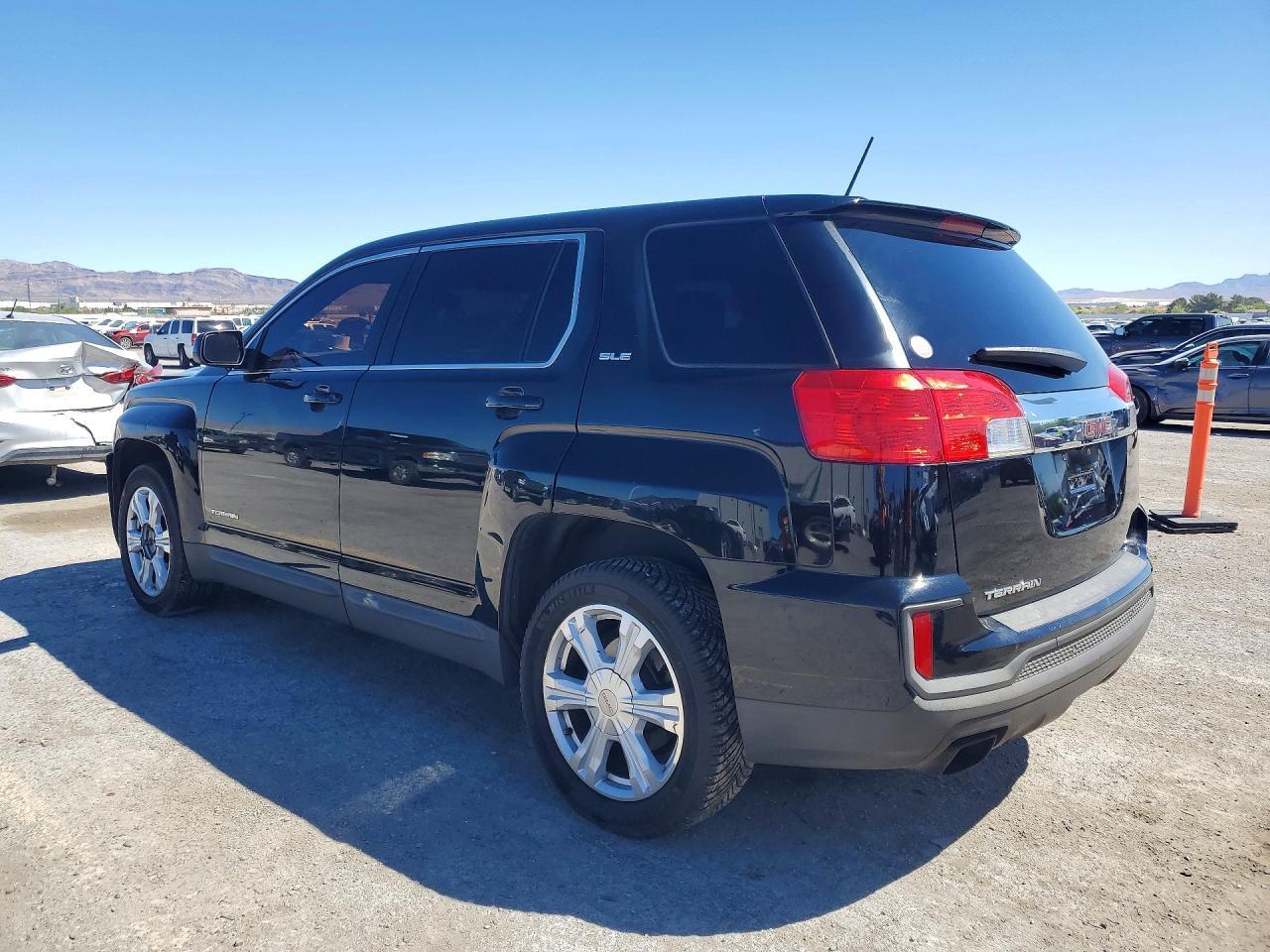 2017 GMC Terrain Sle - Image 2