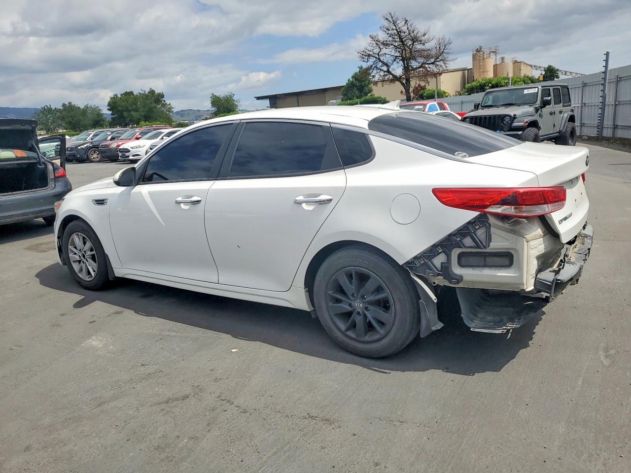 2016 Kia Optima Lx - Фото 2