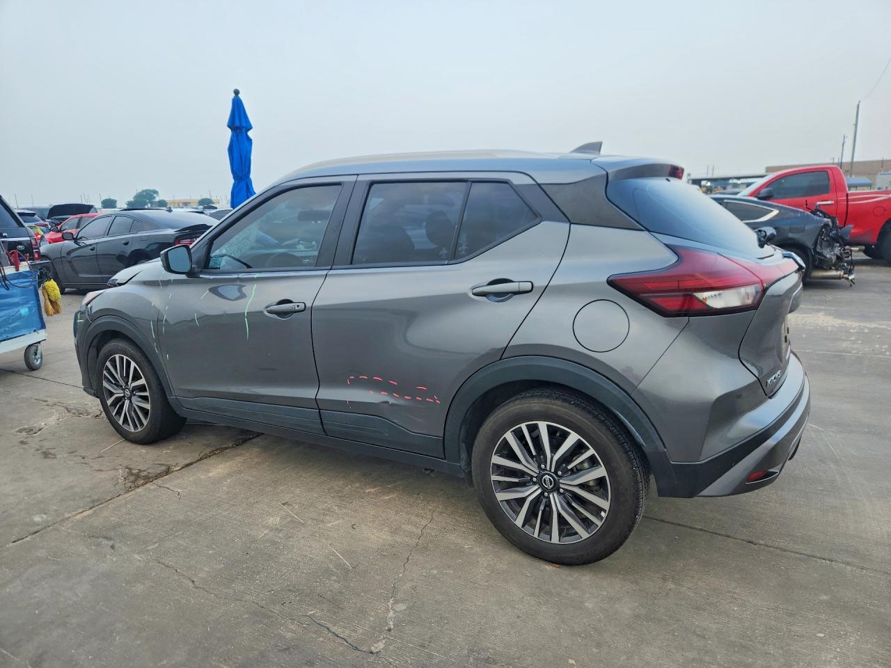 2021 Nissan Kicks Sv - Image 2