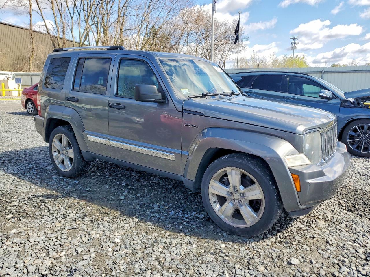 2012 Jeep Liberty - Фото 4