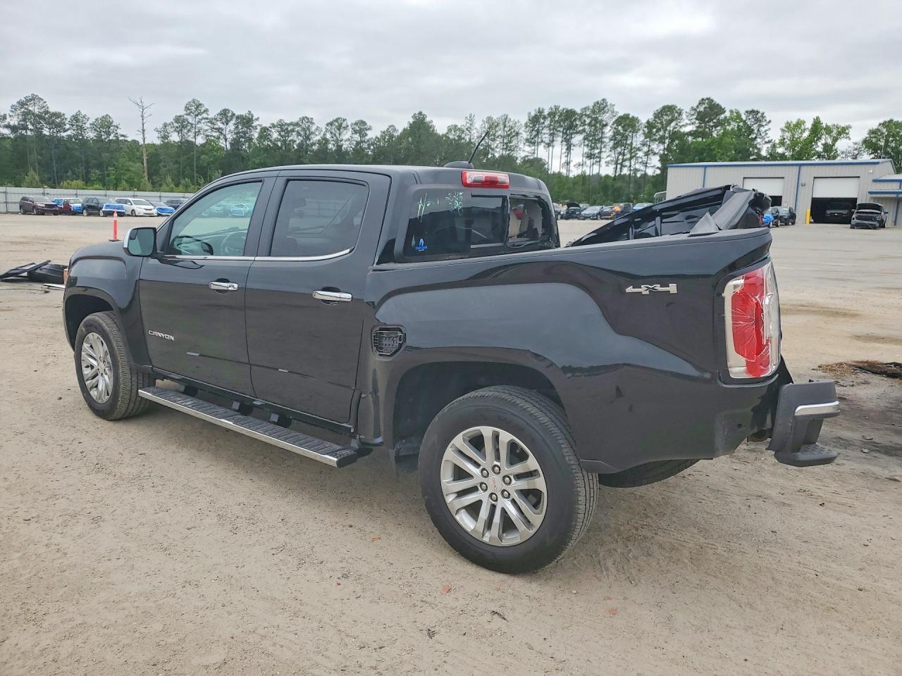 2015 GMC Canyon Slt - Image 2