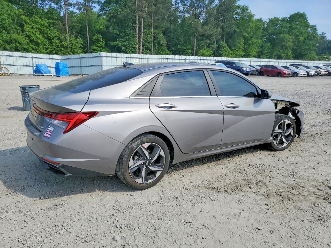 2023 Hyundai Elantra Limited - Image 3