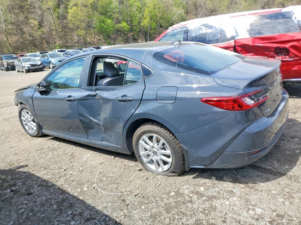 2025 Toyota Camry Hybrid Le Sedan - Фото 2