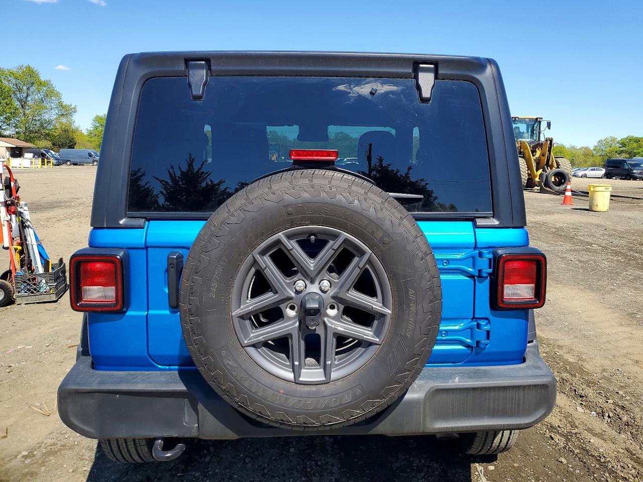 2025 Jeep Wrangler Sport - Image 6