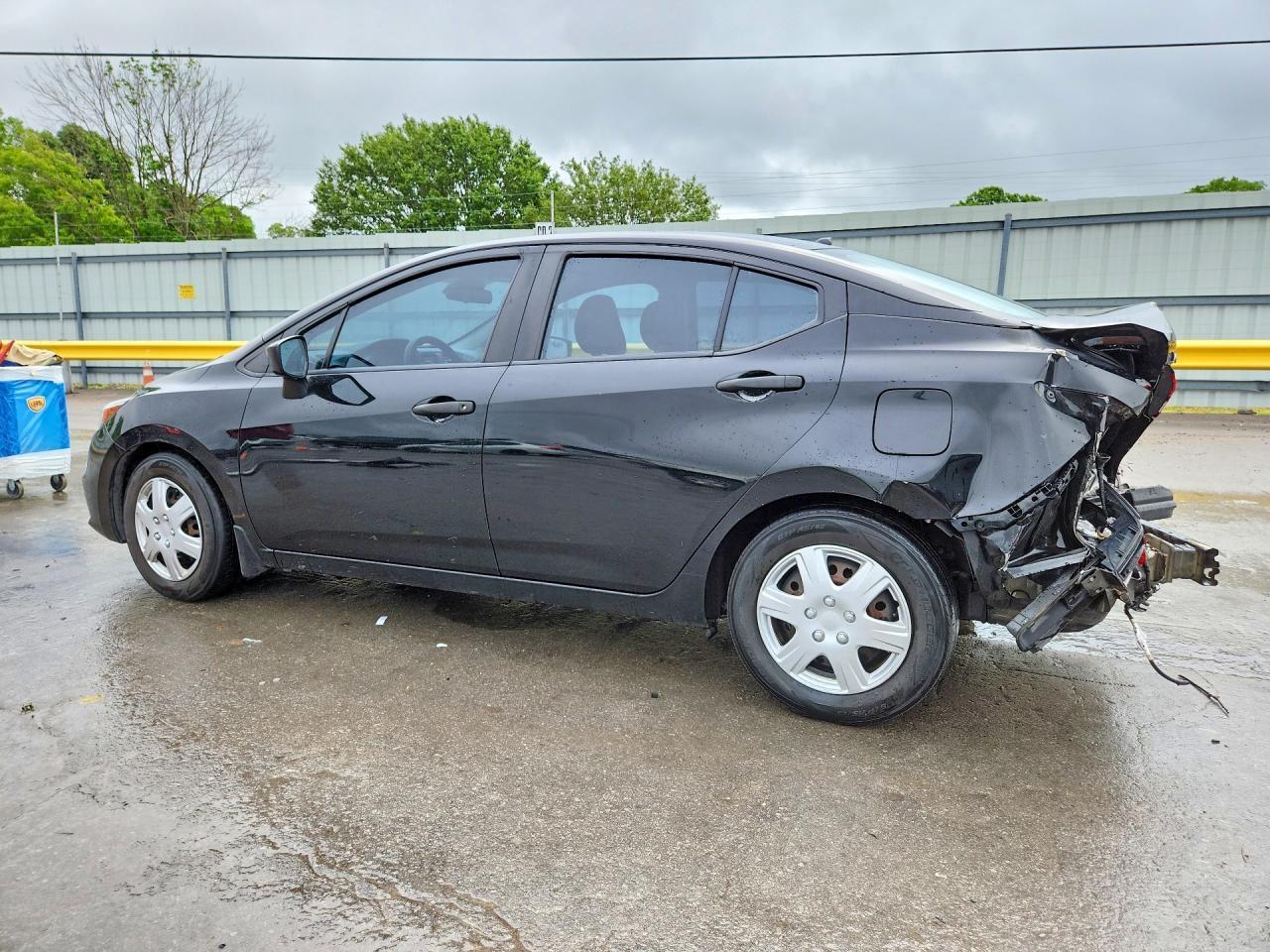 2021 Nissan Versa S - Image 2