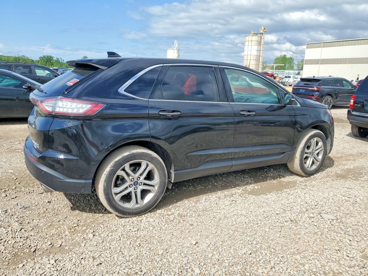 2018 Ford Edge Titanium - Фото 3