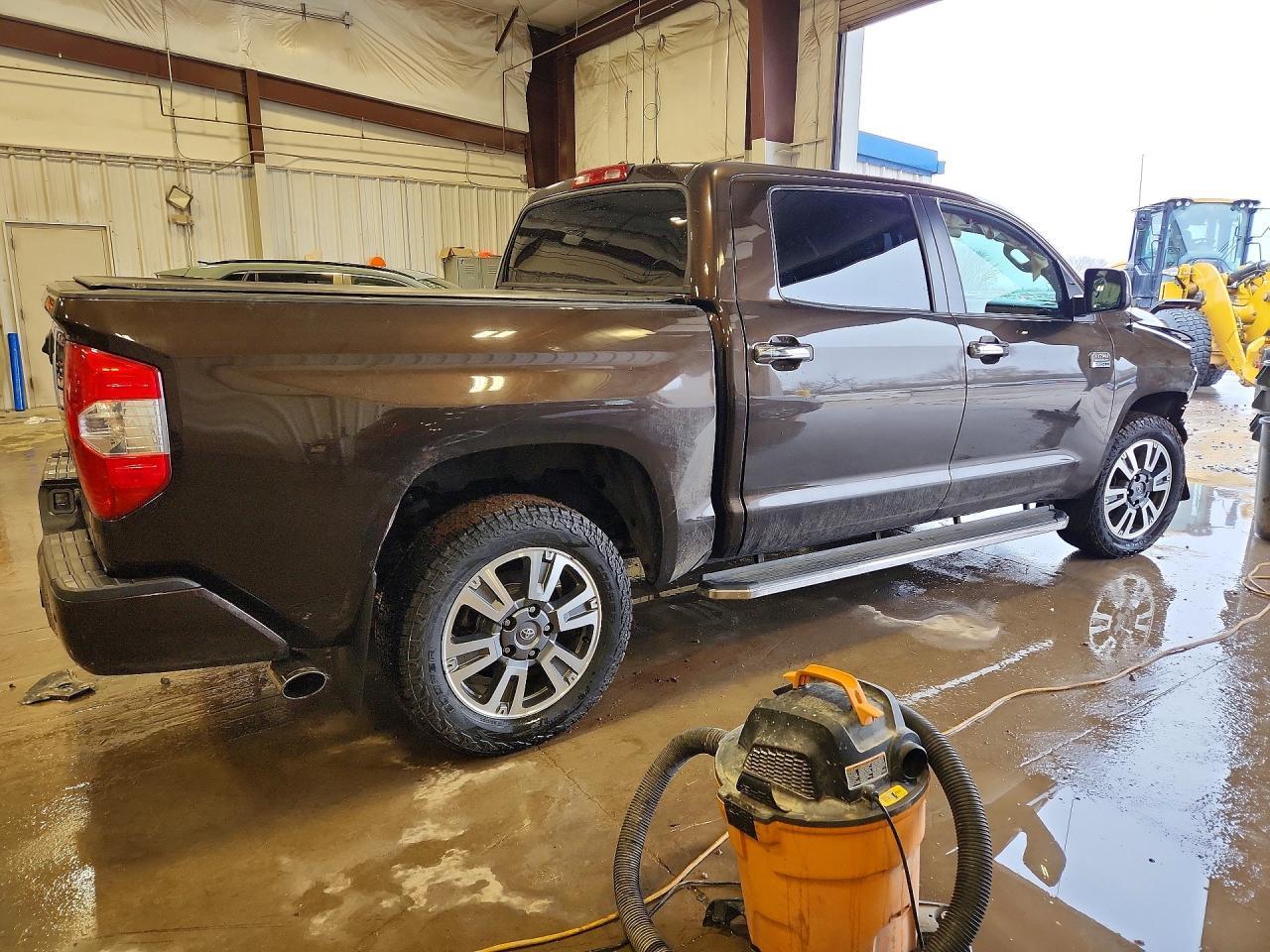 2019 Toyota Tundra 1794 Edition - Фото 3