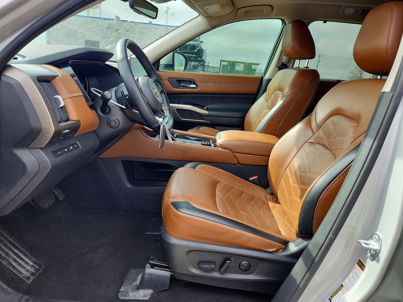 2023 Nissan Pathfinder Platinum - Фото 7