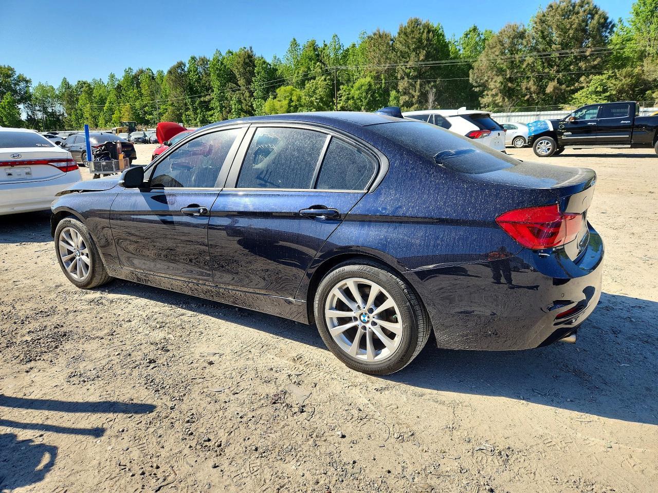 2017 BMW 320 Xi - Фото 2