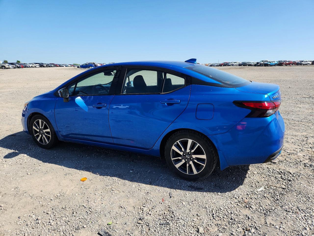 2020 Nissan Versa Sv - Image 2