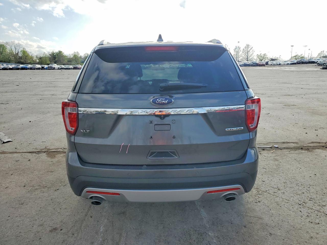 2016 Ford Explorer Xlt - Image 6