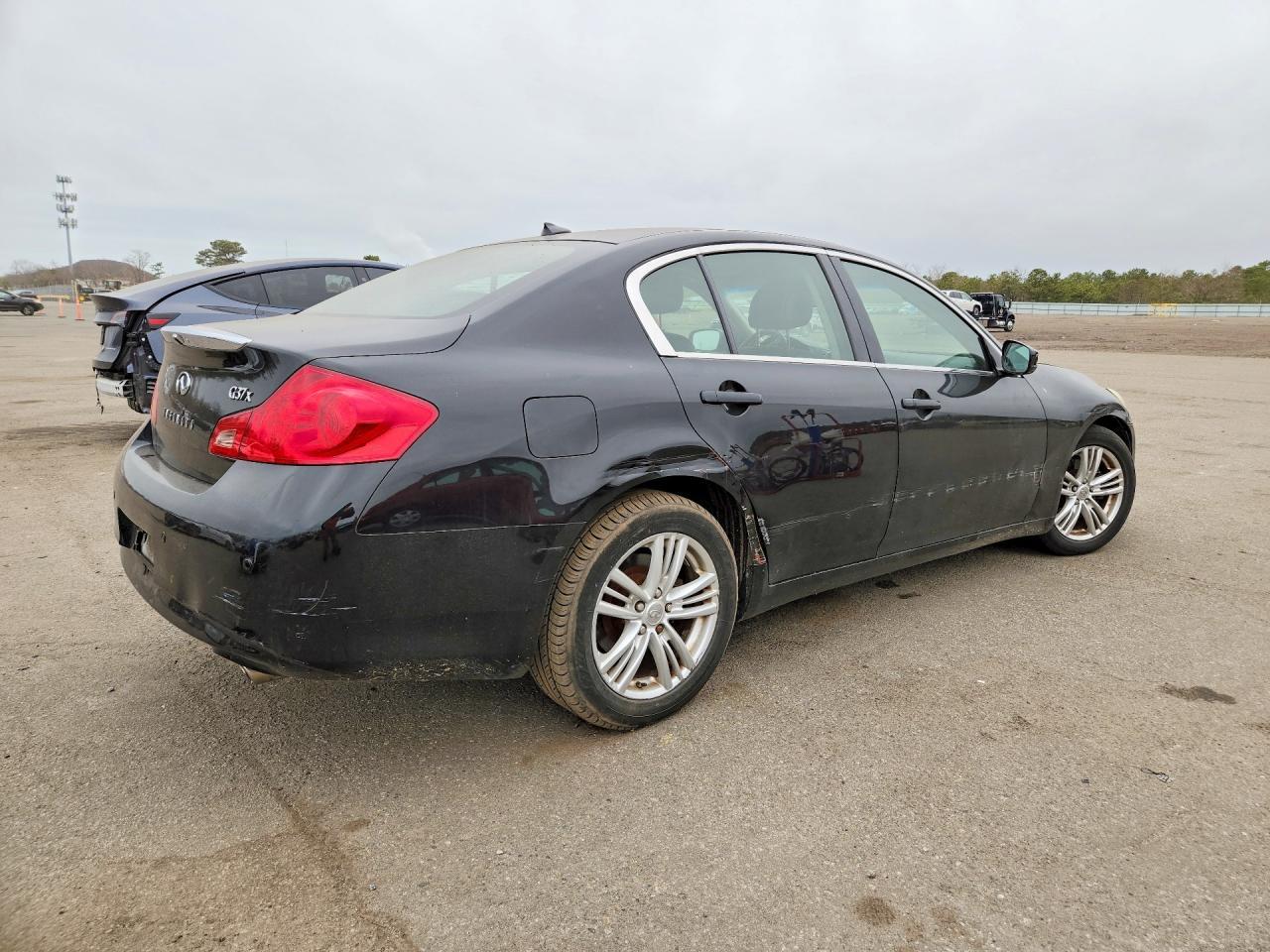 2011 Infi G37 Sedan - Фото 3