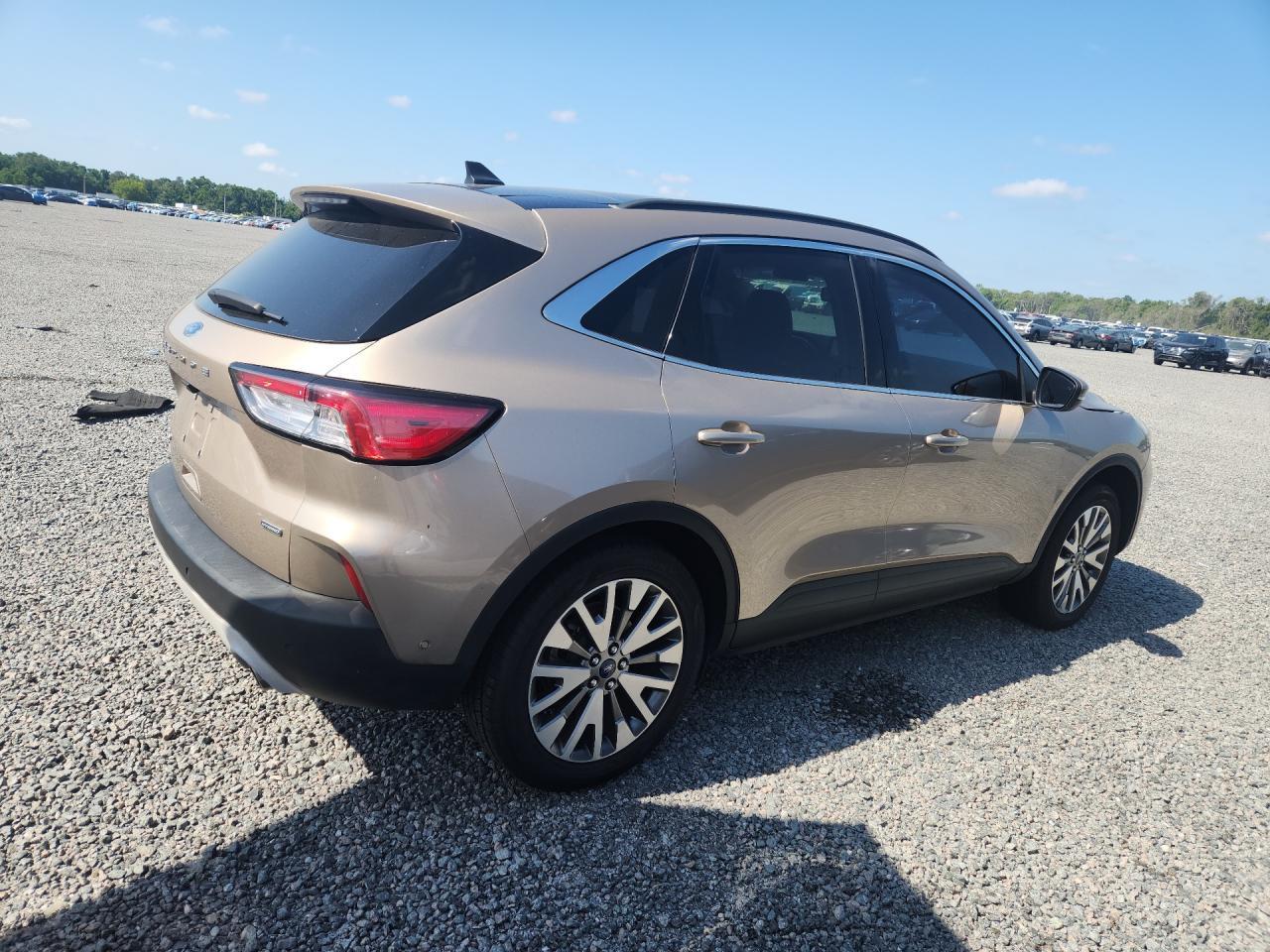 2020 Ford Escape Titanium - Фото 3