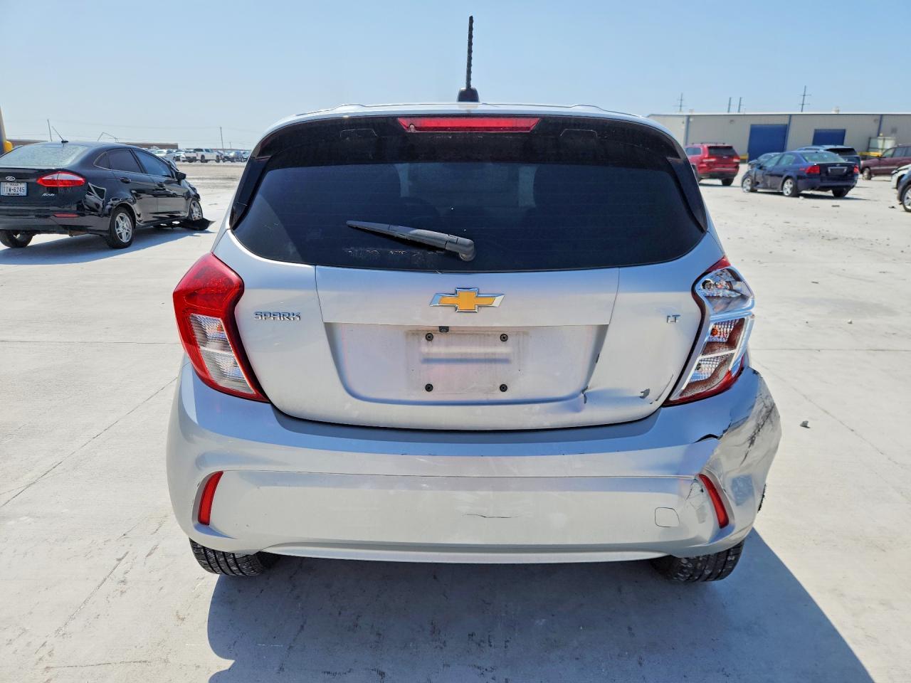 2020 Chevrolet Spark 1Lt - Фото 6