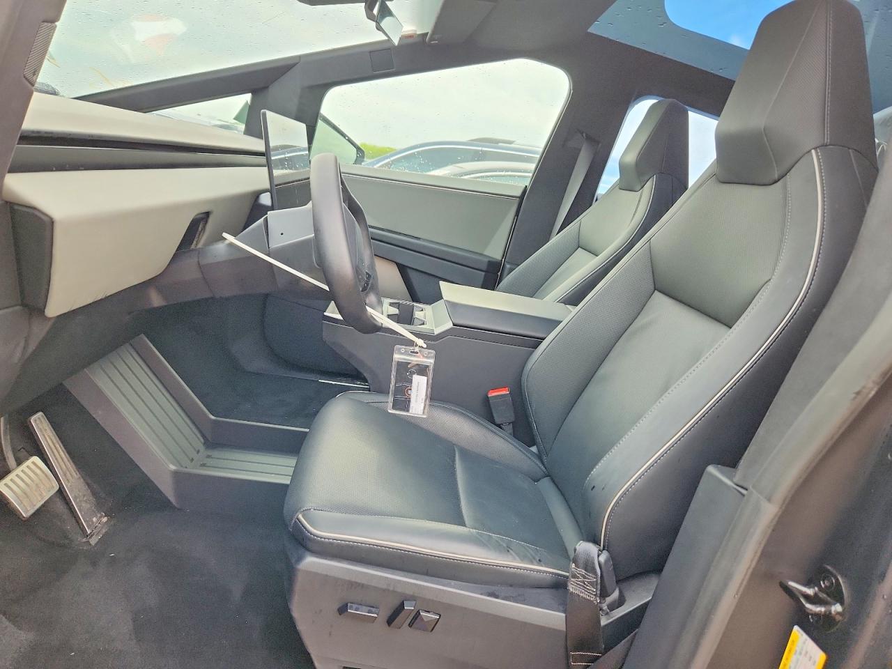 2024 Tesla Cybertruck - Фото 7