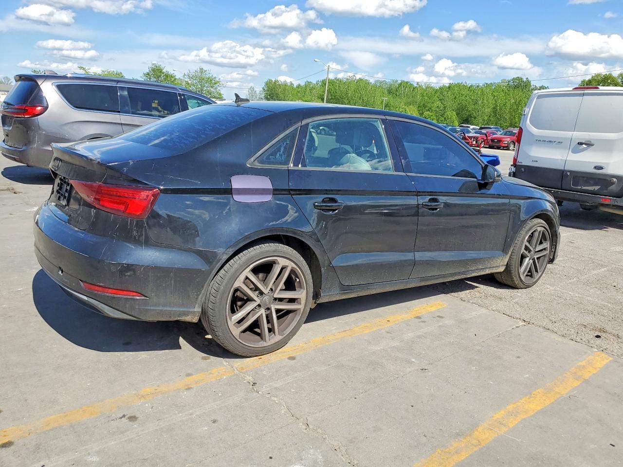 2017 Audi A3 Premium - Фото 3