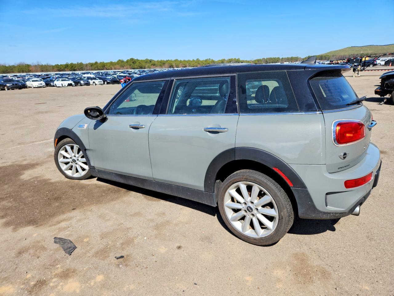 2017 Mini Cooper S Clubman All4 - Image 2