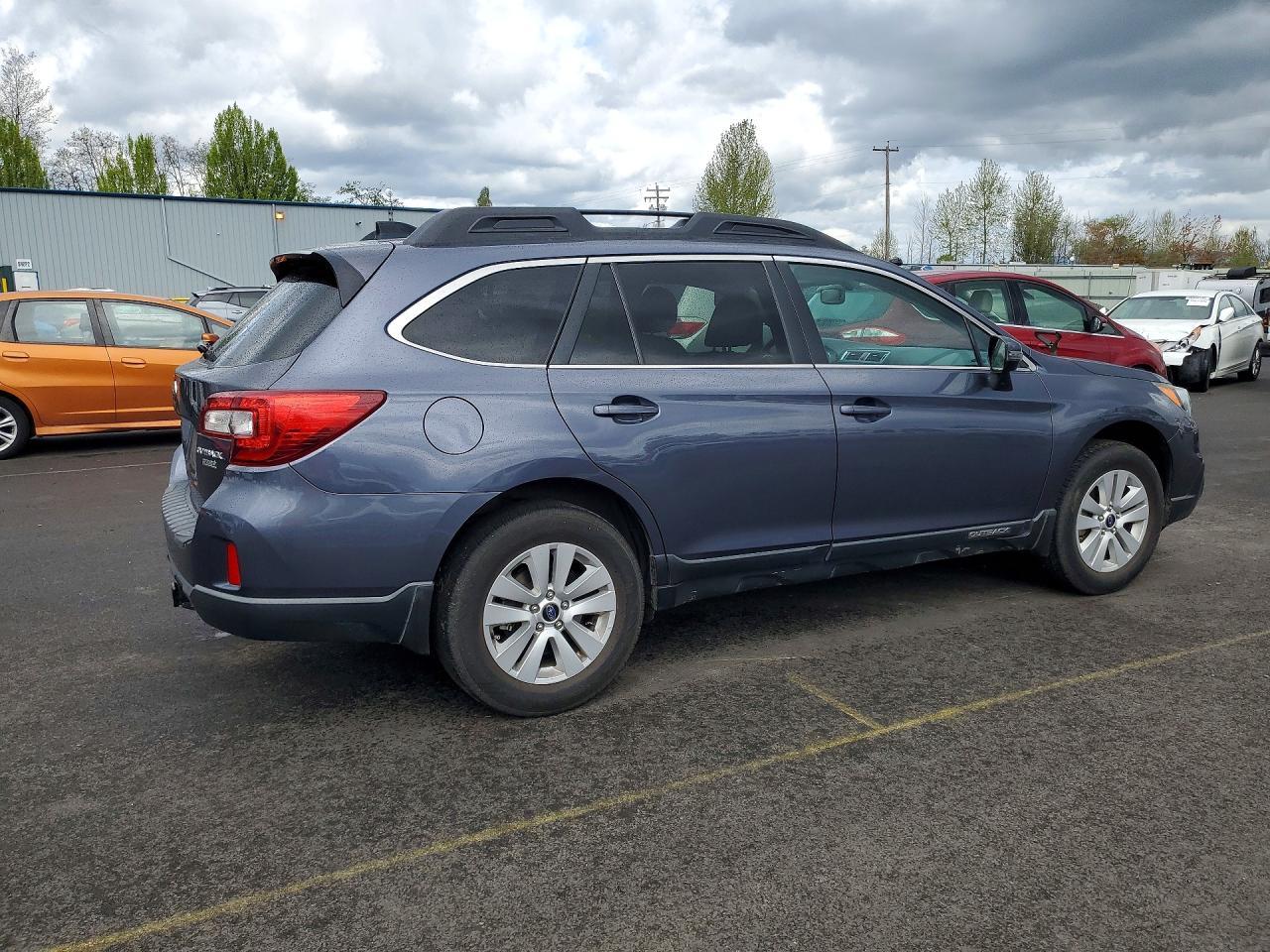 2016 Subaru Outback 2.5I Premium - Image 3