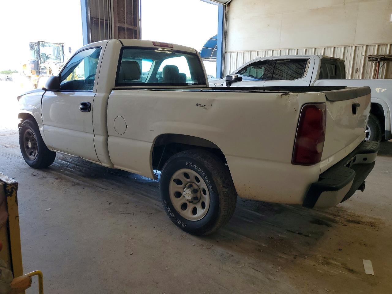 2005 Chevrolet Silverado C1500 - Фото 2