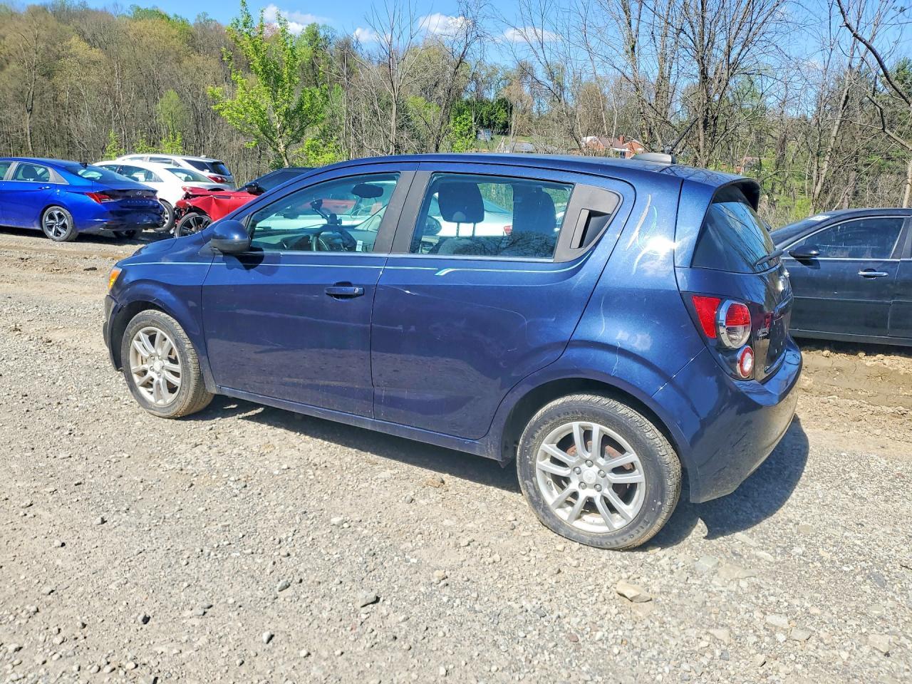 2015 Chevrolet Sonic Lt - Фото 2