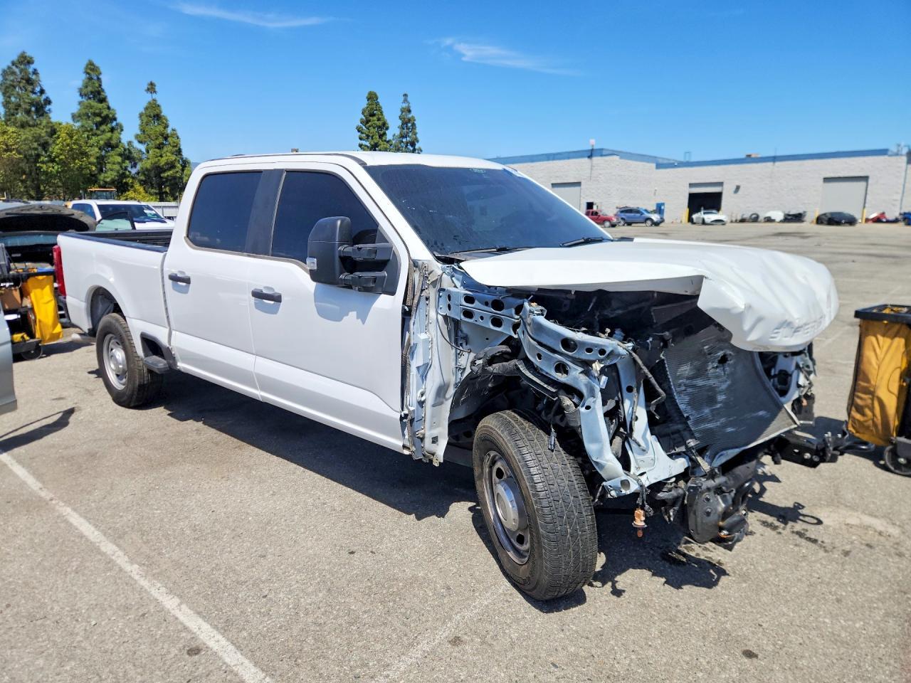 2024 Ford F250 Super Duty - Фото 4