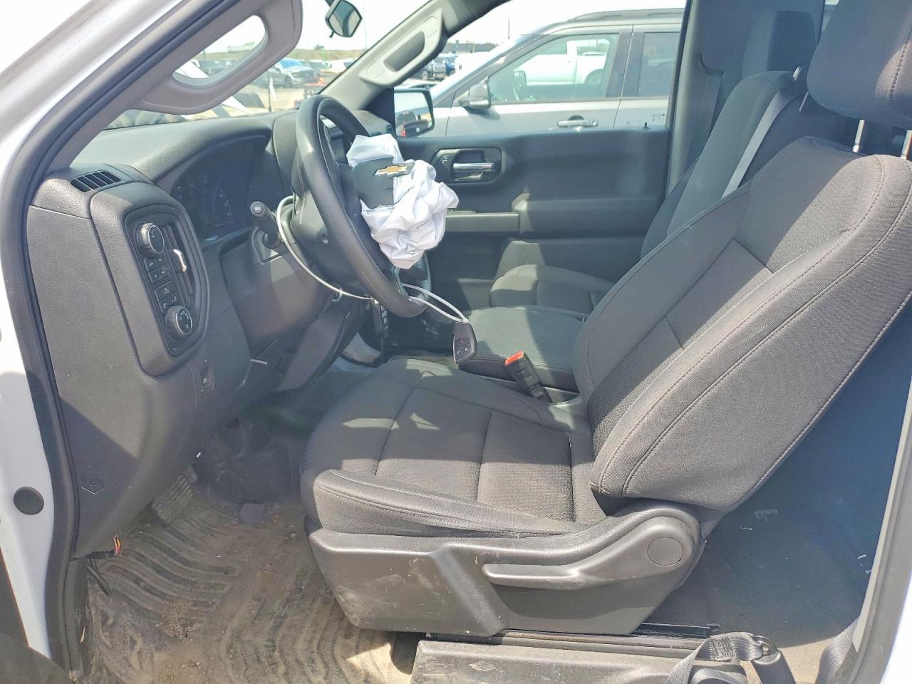 2025 Chevrolet Silverado K1500 - Image 7