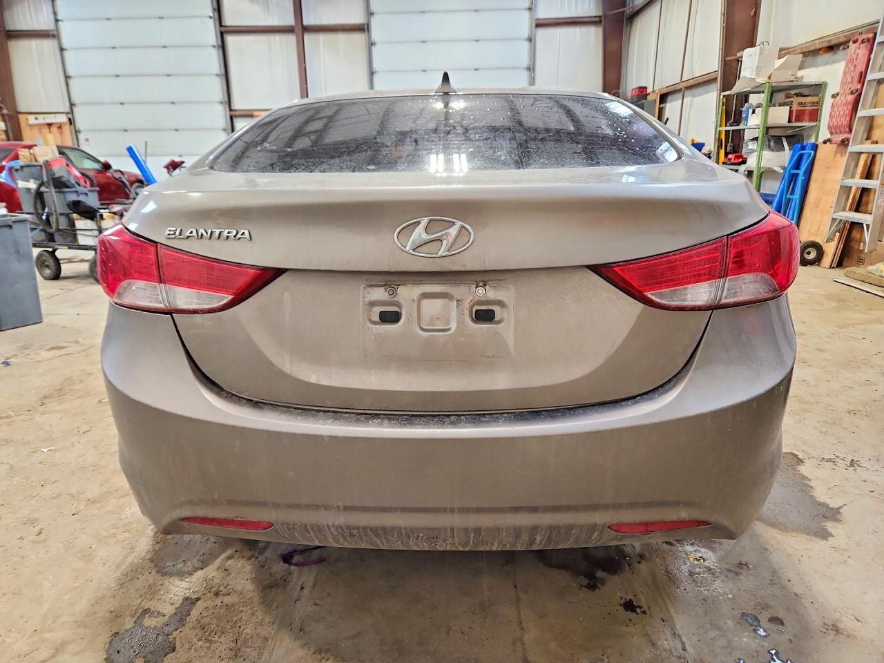 2013 Hyundai Elantra Gls - Фото 6