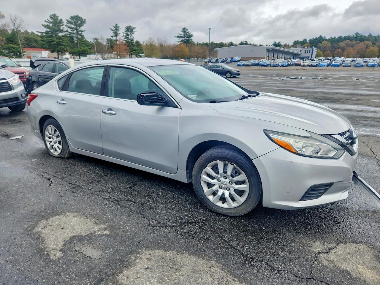 2017 Nissan Altima 2.5 S - Image 4