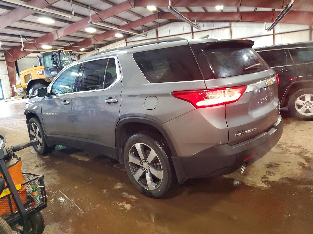 2021 Chevrolet Traverse Lt - Image 2
