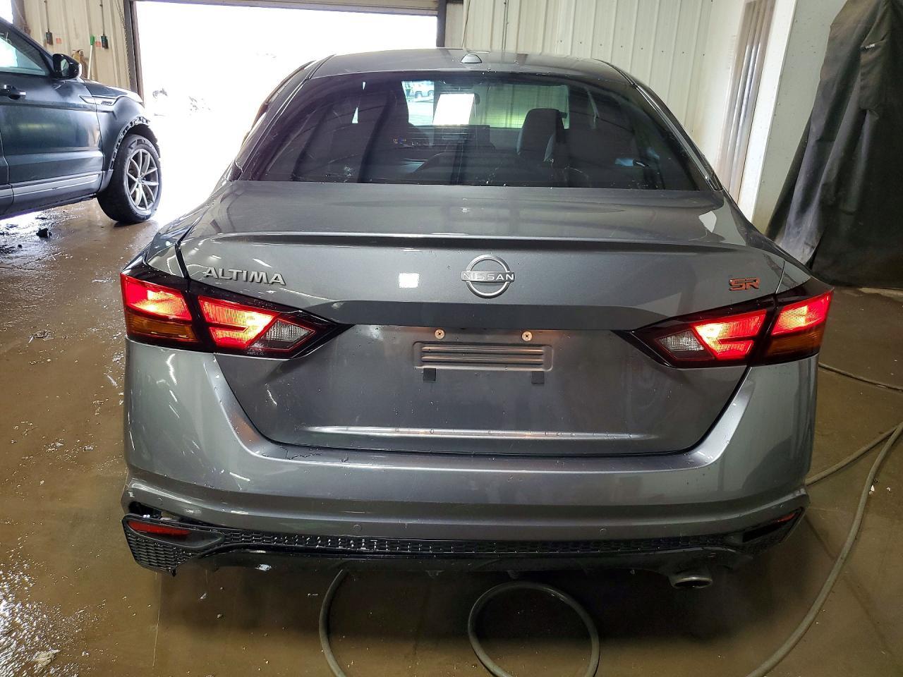 2024 Nissan Altima Sr - Фото 6