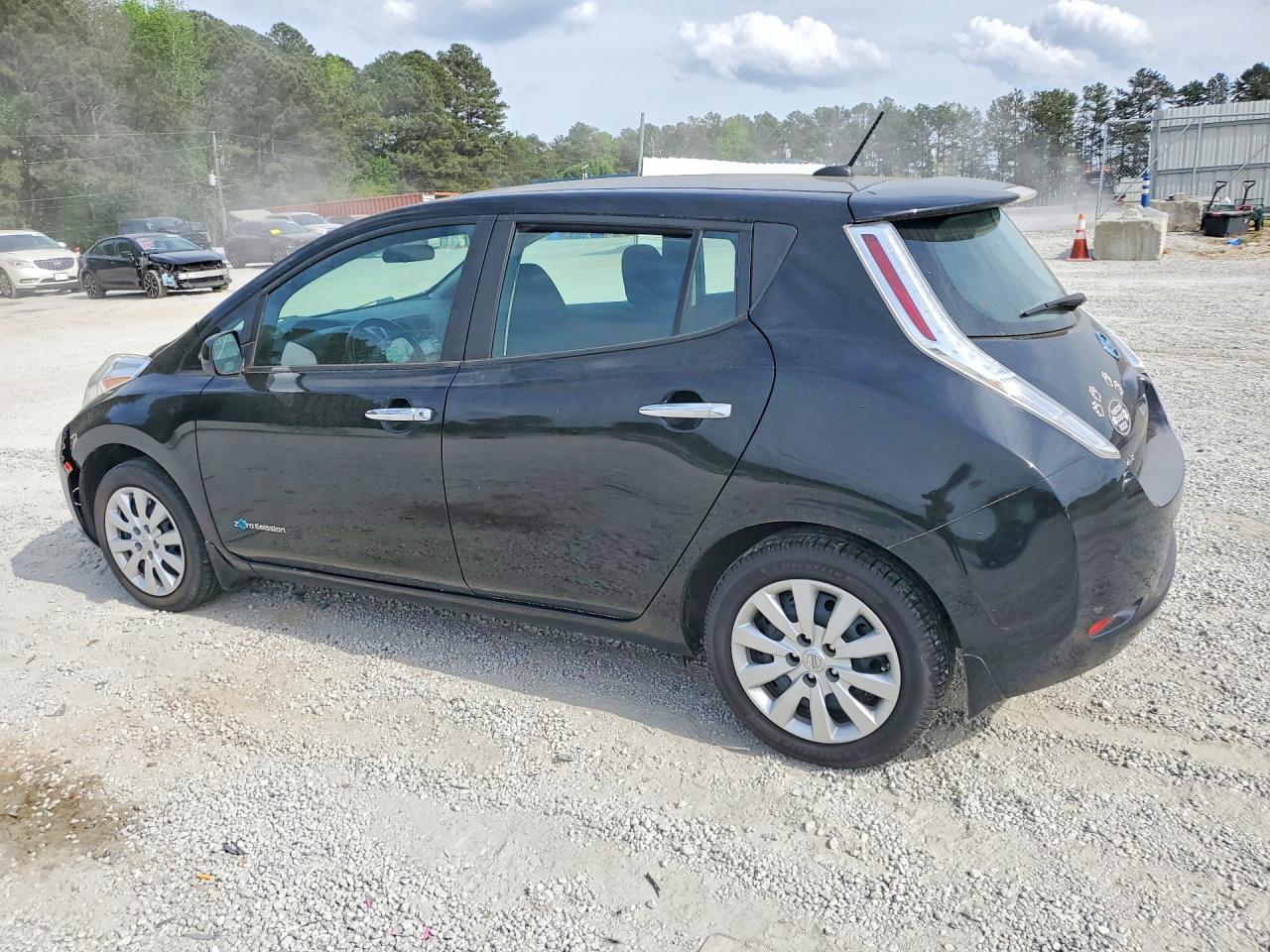 2015 Nissan Leaf S - Фото 2