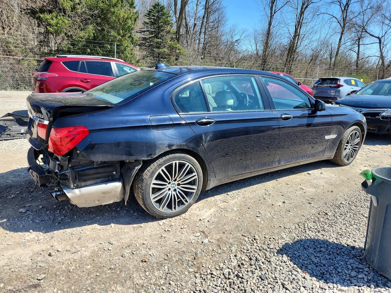 2012 BMW 750 Li - Фото 3