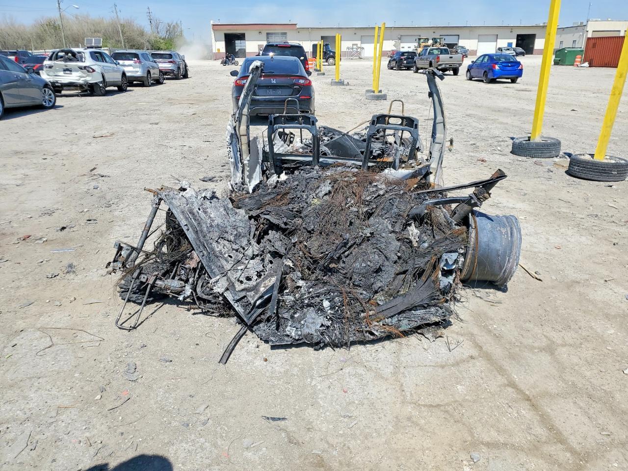 2023 Tesla Model S - Фото 6