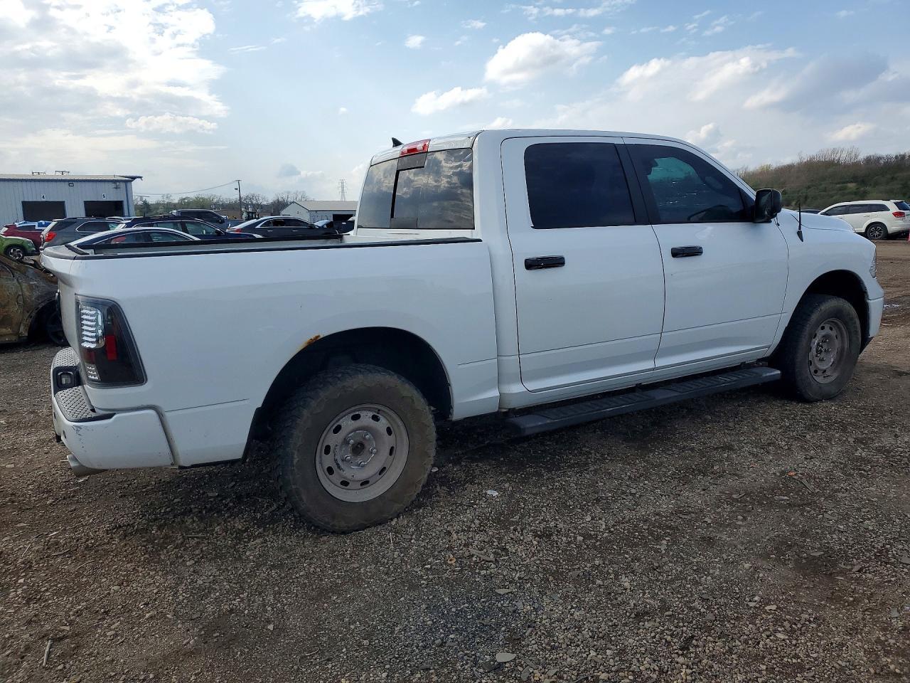 2017 Ram 1500 Slt - Image 3