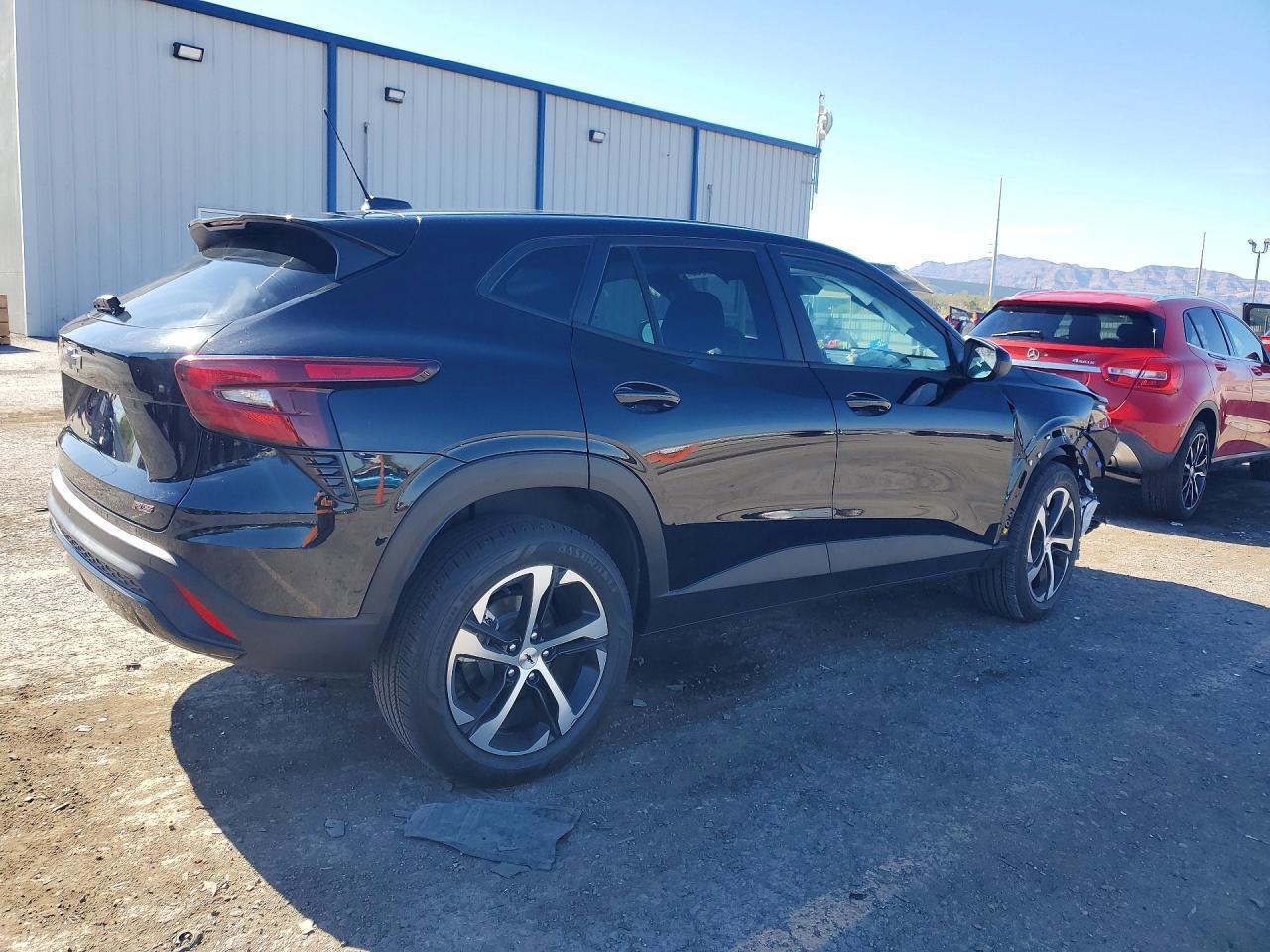 2025 Chevrolet Trax 1Rs - Image 3