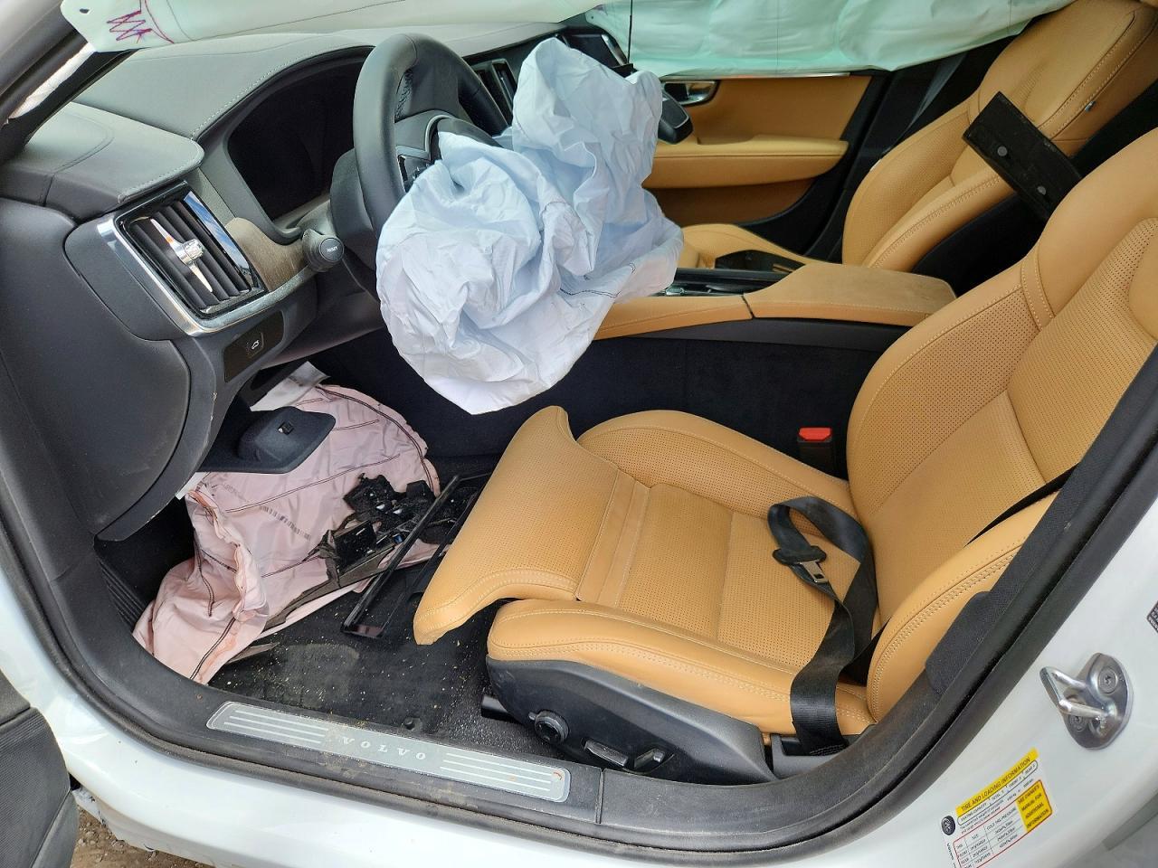 2026 Volvo V90 Cross Country Ultra - Image 7