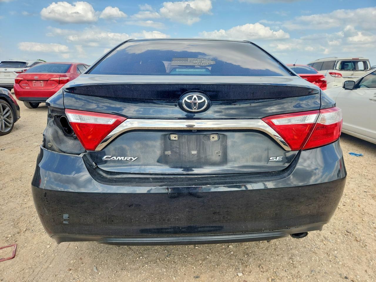 2017 Toyota Camry Se - Фото 6