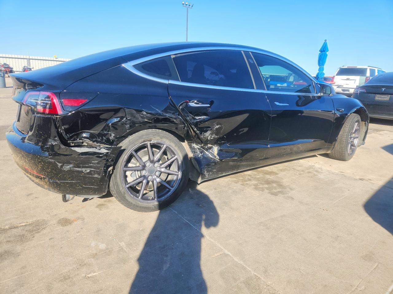 2019 Tesla Model 3 - Фото 3