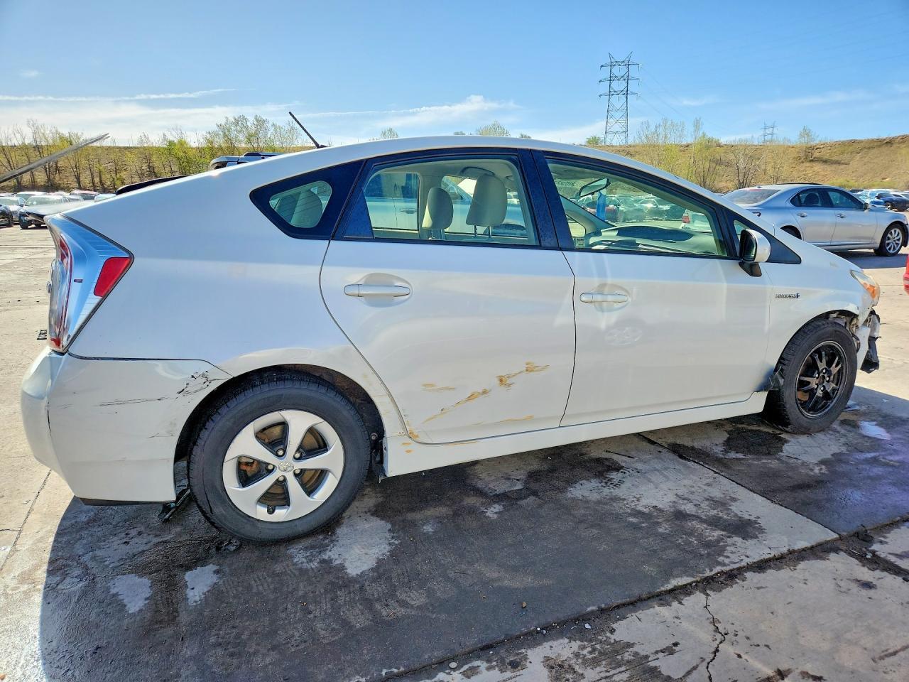 2014 Toyota Prius Two - Фото 3